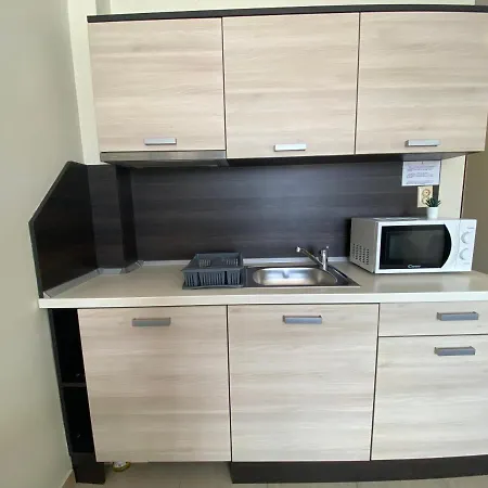 Summer Breeze 506 Private Sunny Apartment