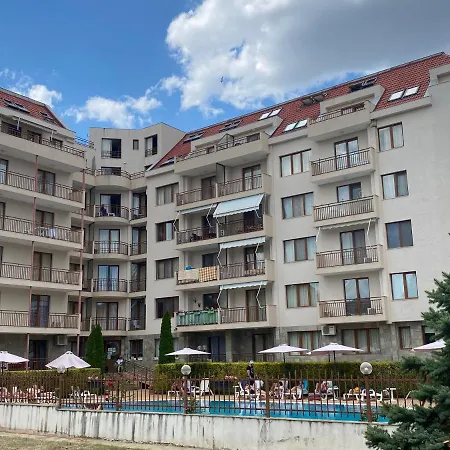 Apartment Summer Breeze 506 Private Sunny